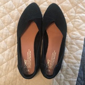 Toms black Jutti flats size 6W